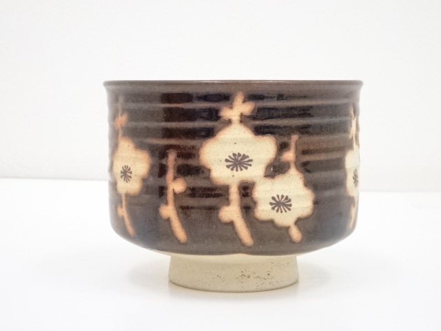 道具 ] - 道具 膳所焼 岩崎新定造 鎗梅文茶碗（共箱） | ネット